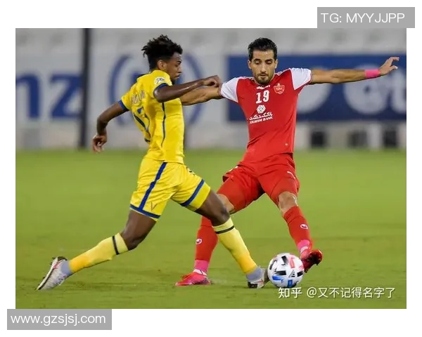 塔亚文与波斯波利的激烈对决揭示足球战术与团队协作的深刻内涵 塔亚文与波斯波利的激烈对决揭示足球战术与团队协作的深刻内涵