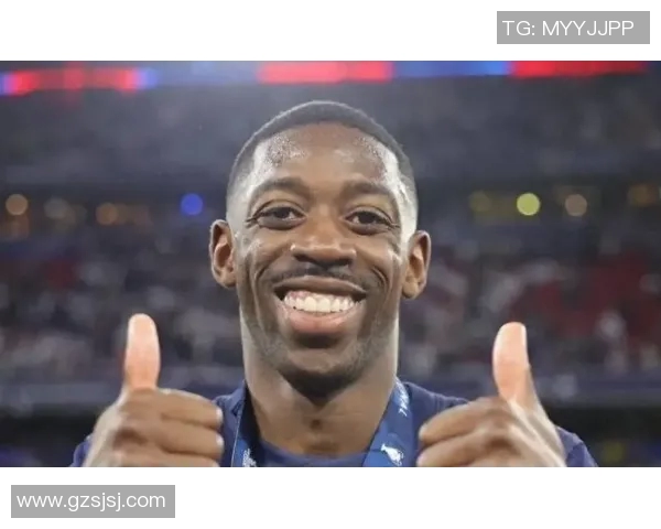 登贝莱在赛场上的闪耀表现与未来发展潜力分析 登贝莱在赛场上的闪耀表现与未来发展潜力分析