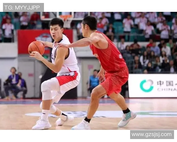 赵泰隆的篮球之路：从青涩少年到职业明星的成长故事