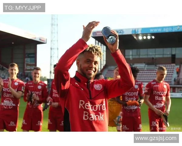 PSV埃因霍温对阵埃蒙精彩直播全程回顾与赛后分析 PSV埃因霍温对阵埃蒙精彩直播全程回顾与赛后分析