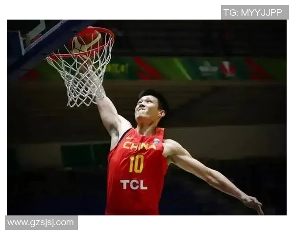 周鹏：从篮球场上的英雄到生活中的榜样，激励年轻一代追梦的传奇之路